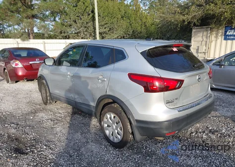 2017 Nissan Rogue Sport S из США, поврежденный, VIN JN1BJ1CPXHW001494